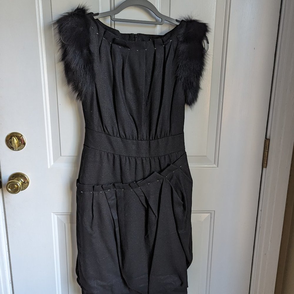 Chic McGinn black dress with fur sleeves SIZE 34 - NWT